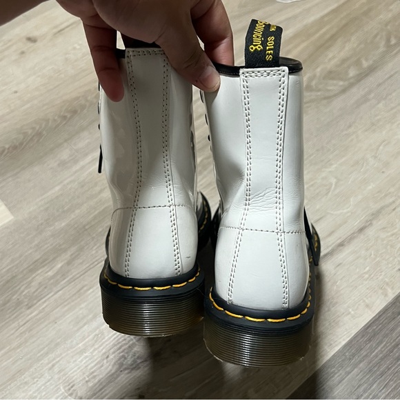 Dr. Martens 1460 Women's Patent Leather Lace Up Boots White Size 6 - Picture 15 of 15